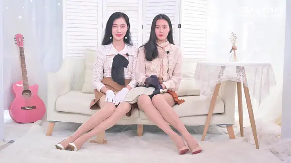 [SSA丝社] 评测 NO.132 君君&雪儿 双人开箱国产安幸幻系列无缝油亮丝袜评测视频（下） - SSA丝社